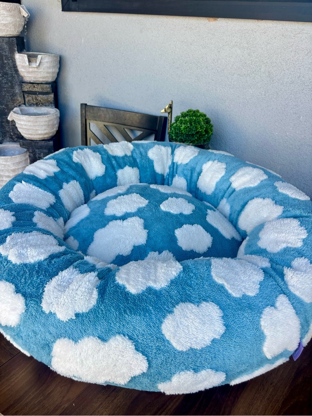 MEDIUM SIZE BLUE CLOUDS PET BED